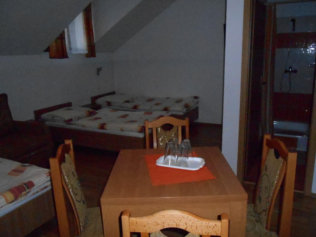 Penzion Pars ジリナ 部屋 写真